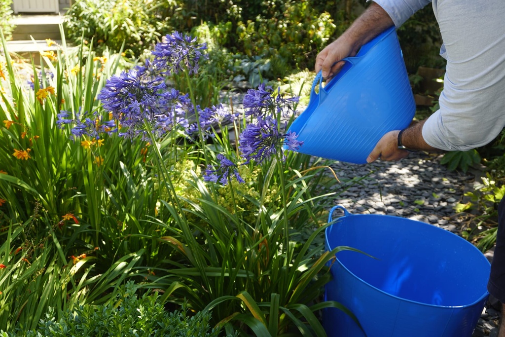 [SP14SK.BL] Red  Gorilla - Gorilla Tubs & Recycled Black Tubs - 14L -Sky Blue Image 